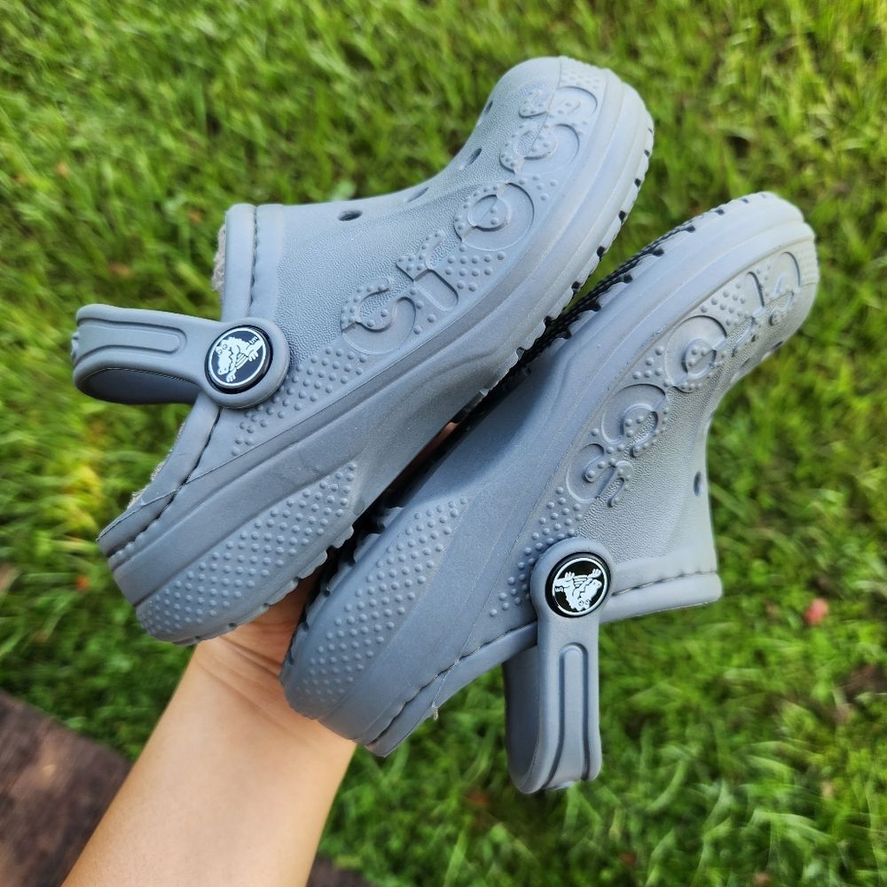 Crocs Kids Classic Baya Gray Fuzzy Lined Lightweight Cozy Comfort Clog Size C10 - Picture 7 of 15